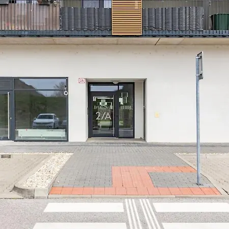 : Sporty Serenity Apartmán *